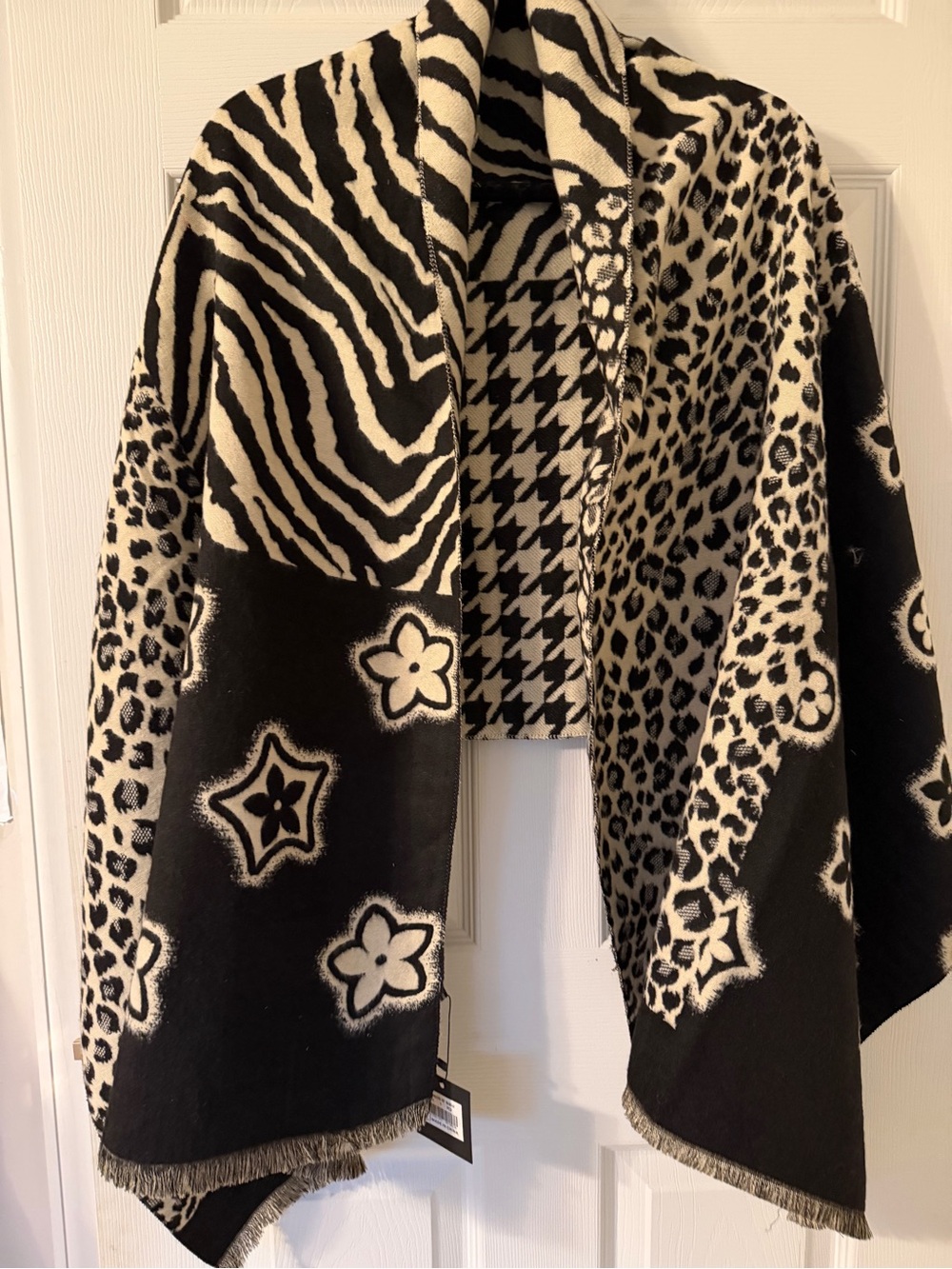 Mixed Pattern Clover Black & White Animal Print Women's Scarf Wrap Shawl